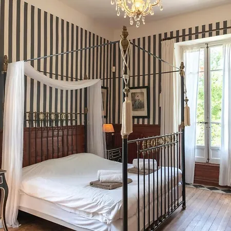 Stunning Castle South Francep *